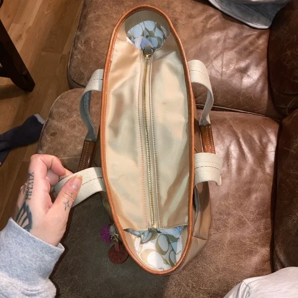 Coach vintage 2005 Hamptons leatherware nylon champagne Tote and Wristlet Set - Picture 13 of 16